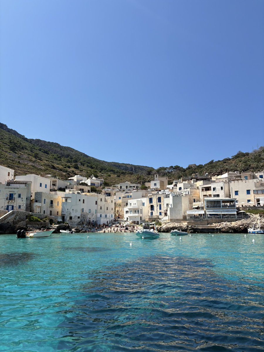 whitesregui's tweet photo. La Sicile ❤️ https://t.co/Qd8TliOlMT