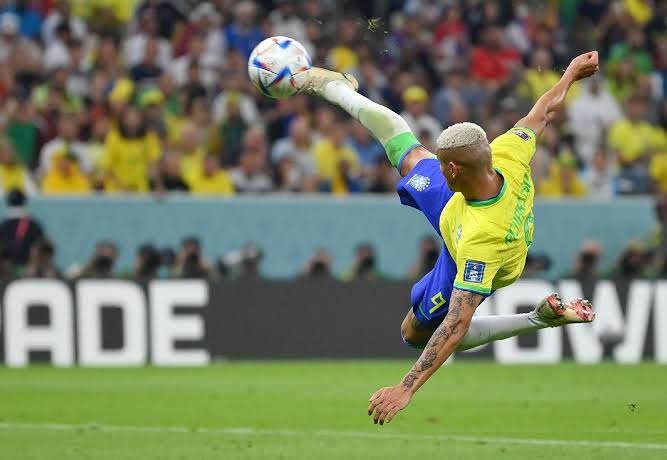 perolasbroxada's tweet photo. QUE GOLAÇO DO RICHARLISON https://t.co/fFlQoPxq4H