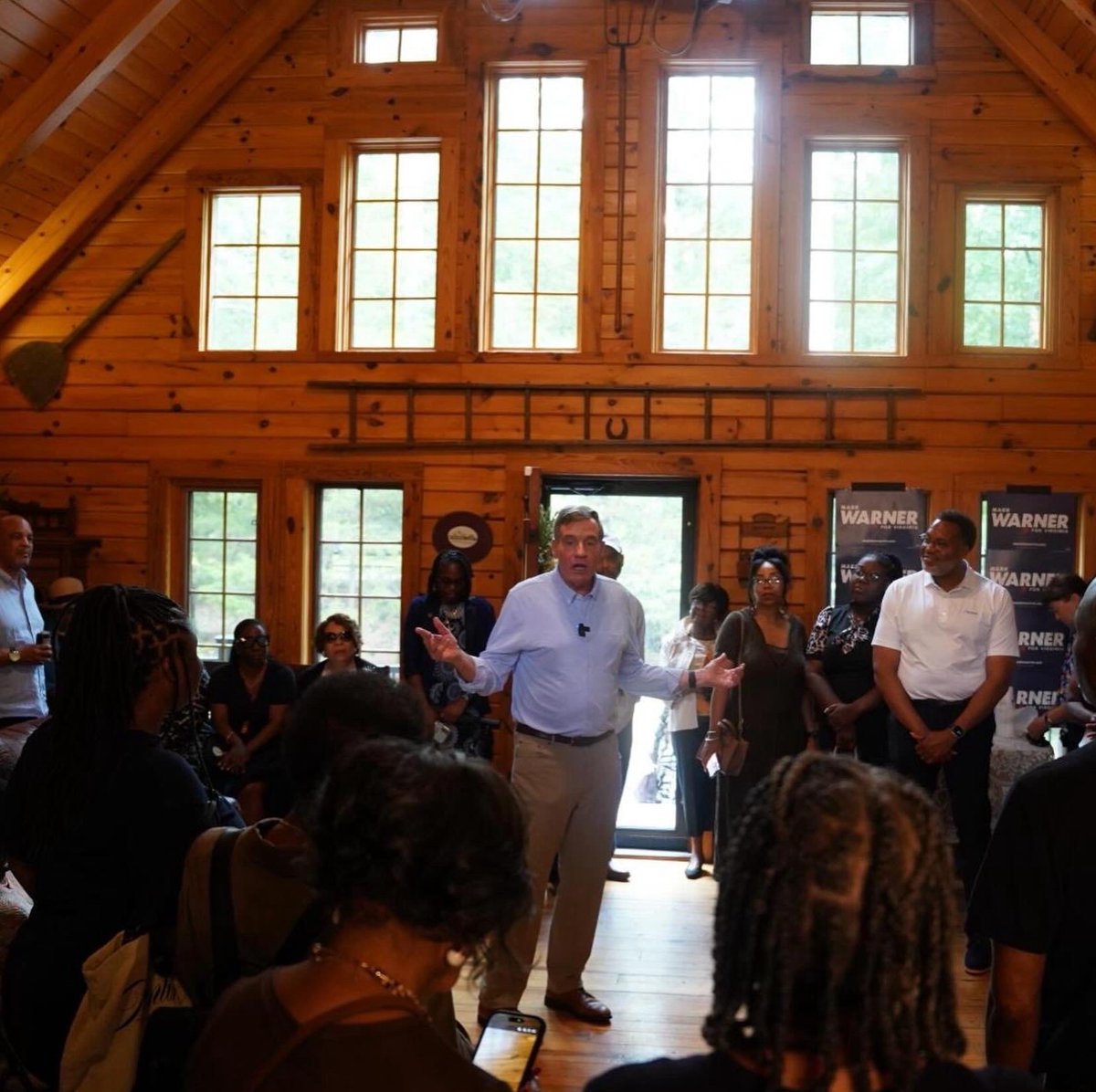 MarkWarnerVA's tweet photo. Great to be in Petersburg alongside Delegate Kimberly Pope Adams @kimadamsforva and Mayor Samuel Parham yesterday! Thanks to everyone who joined, asked questions, and shared your perspectives. I know this community is going to deliver crucial wins in November. https://t.co/l1vh6YWZNV
