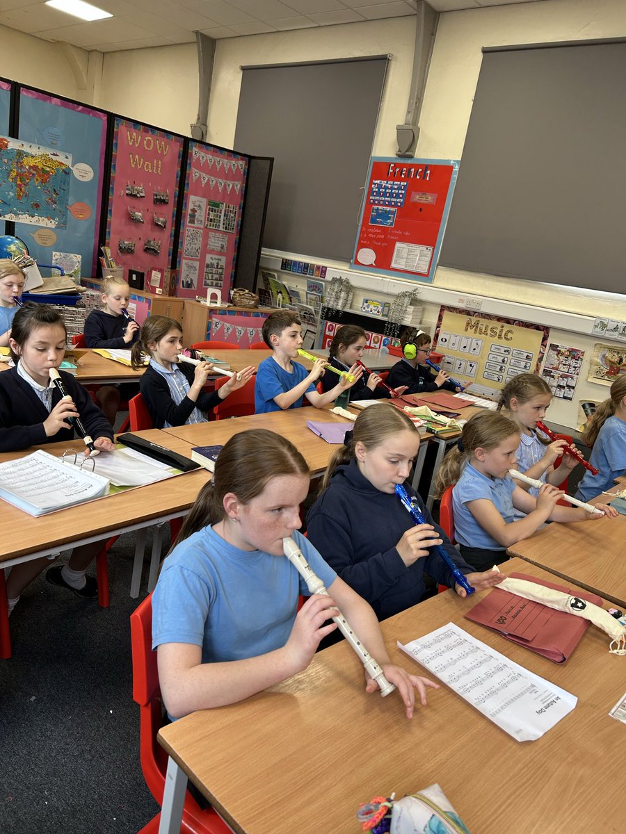BarkiSchool's tweet photo. Happy Music Monday!! Today, we kicked things off with our KS2 recorder band rehearsing at lunch time. As always, this is a very well attended extra curricular club that the children enjoy partaking in 🪈 #webelieve #wesucceed https://t.co/DUOgynBkLO