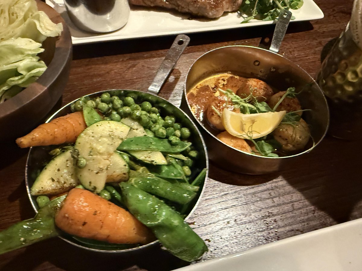 Jessica41374803's tweet photo. Dinner😋 https://t.co/al9N63phRD