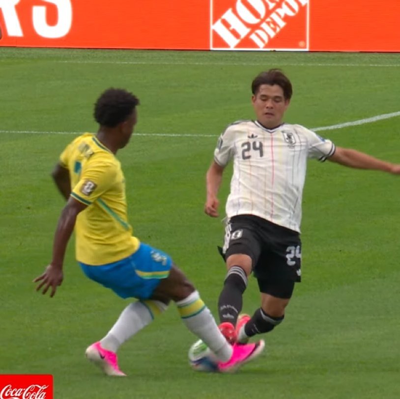 updateasiatico's tweet photo. Assuntos que estão bombando no weibo, twitter chinês, relacionado ao jogo #BRAxJAP:

"Brasil x Japão" 6,9M
"O Japão marcou um gol." 1,6M 
"Brasil, acorda! Isso é mata-mata!" 486K
"Se o Brasil perder pro Japão, registrará seu pior resultado em 36 anos" 222K https://t.co/NwSTujHSOh