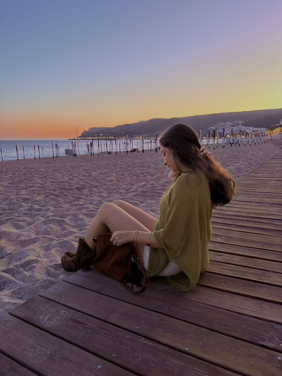 MacroBombastic's tweet photo. Another day in the paradise with her, because life is way more than money cars and nice houses. 

The best part of the journey most of the time is not the material things you get, is who you have beside you to witness your achievements and happiness! 

A good day for you all 🙏

PS: This is in Portugal