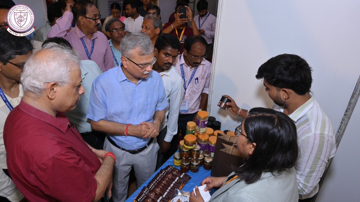 IITBHU_Varanasi's tweet photo. Leading the charge in R&D: IIT (BHU), Varanasi celebrates 89 patents this year.

Groundbreaking research is the cornerstone of institutional greatness. At Institute Day-2026 "Utthaan", we proudly felicitated 69 faculty members for securing 89 patents in 2025-26.

We also honored top innovators across Agritech, Deep Tech, and Startups, cementing our role as a global hub for technological advancement.

#IITBHU #Utthaan2026 #Utthaan_iitbhu #InstituteDay