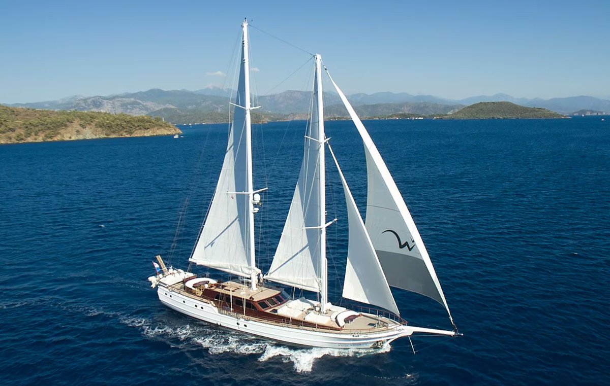AuraYachtMarket's tweet photo. 🛥️ 38m Bodrum Valena Gulet
✨ Classical Mediterranean gulet combining traditional charm with modern superyacht luxury, featuring an expansive 5-stateroom layout.
📏 38m Length
💰 €1,950,000
📩 DM
#Superyachts #YachtsForSale #SailingYacht #ClassicYacht #MotorSailer https://t.co/dei7nqdqGP