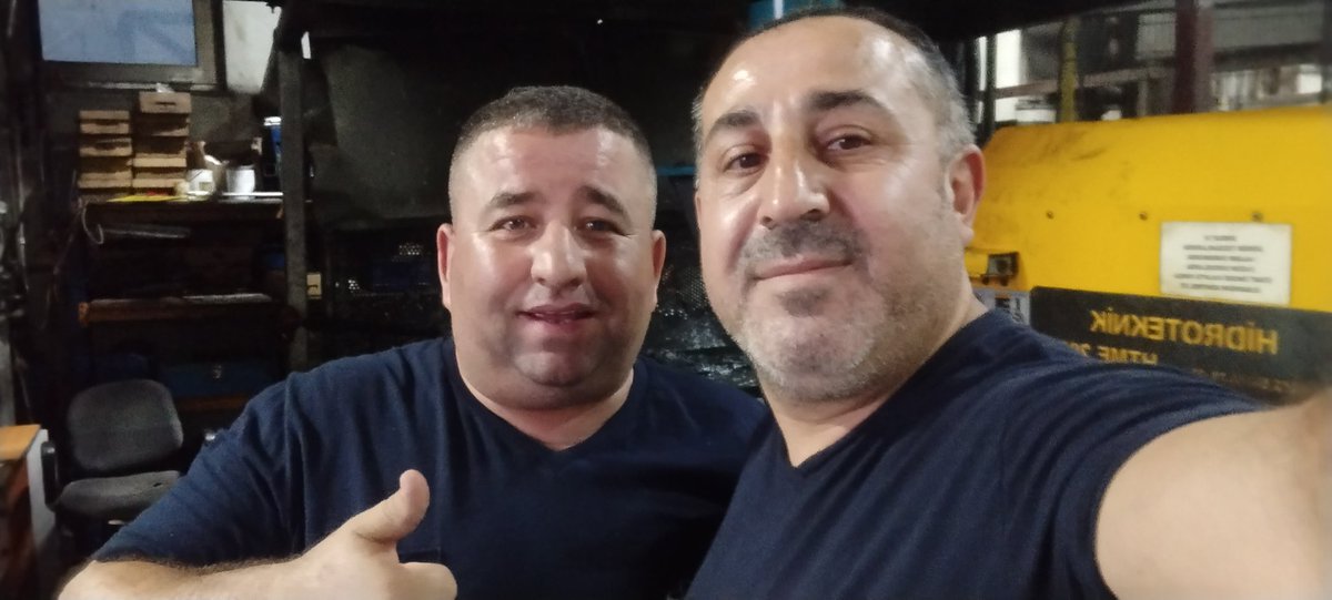 FatihBali19's tweet photo. Türk metal sendikası İstanbul Anadolu yakası şubesi olarak Gece gündüz demeden üretimin gücüne güç katan emekçi kardeşlerimizi 16.00 – 24.00 vardiyasında tezgâhları başında ziyaret ettik. Alın teriyle ülkemizin üretimine katkı sağlayan tüm işçi arkadaşlarımıza kolay gelsin. https://t.co/1S8X4dC900