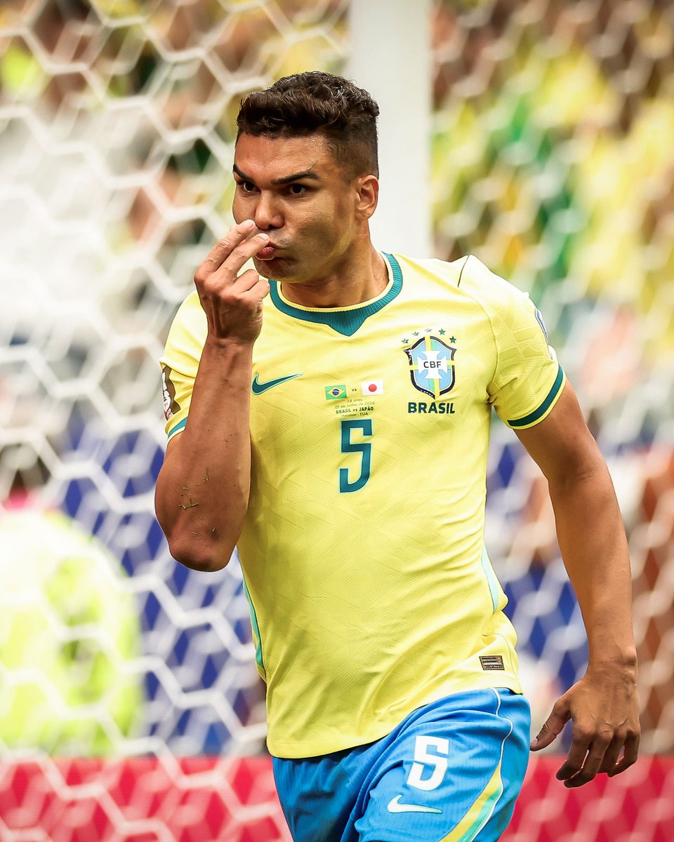 brfootball's tweet photo. CASEMIRO LEVELS IT 😤 https://t.co/E9GeW4KEOn