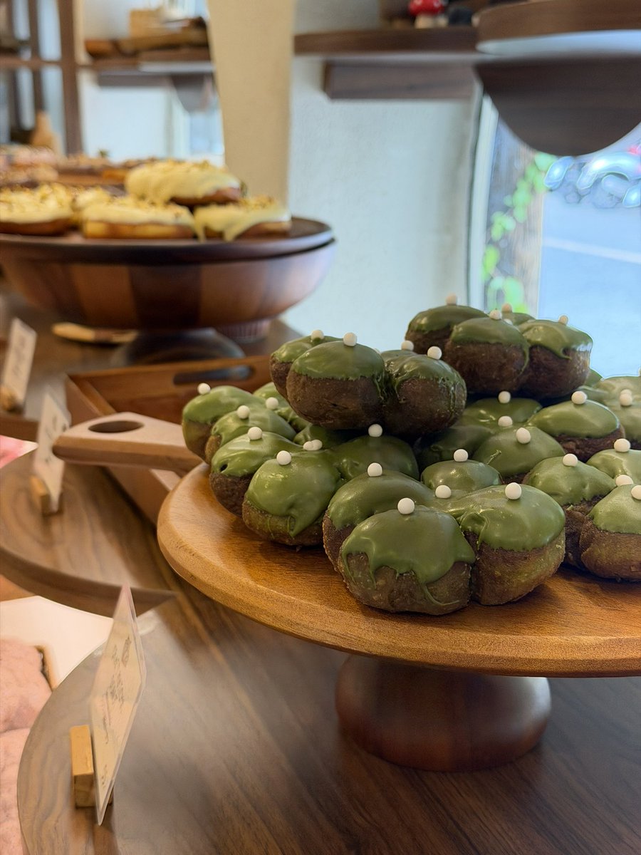 jitamkin's tweet photo. ร้านโดนัทสไตล์ญี่ปุ่น ในเชียงใหม่
แนะนำเลยครับ อร่อยมาก
แป้งนุ่มมาก ไม่หวานมาก
ดีย์ คนเชียงใหม่ตาม นทท. ไปกินค้าบบบ

ใครเคยกินร้านนี้บ้างงงง

DAY BY DAY

#รีวิวเชียงใหม่ https://t.co/1eFvHuIOb4