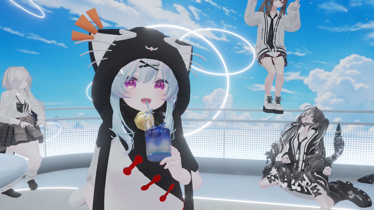 nekoreiVR's tweet photo. 写真のゆがみ機能入れたら作画崩壊みたいになった https://t.co/lGvM9csWsq