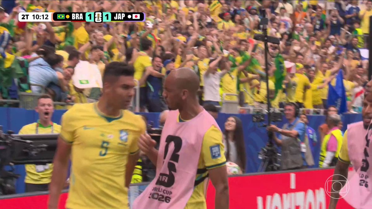 ZAMENZA's tweet photo. CASEMIRO  NUNCA CRITIQUEI!!!!!!!!!!!!!!!! #BRAXJAP https://t.co/wwYN6YSyUH