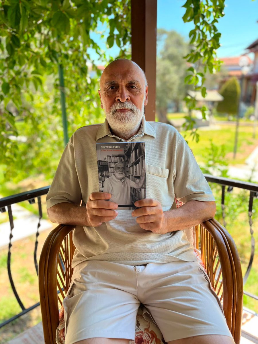 cheng_harps's tweet photo. Türk şiirinin önemli isimlerinden Gültekin Emre şairliğin, hatıranın ve hayatın izlerini taşıyan "Yaza Yaza Yaşamak" adlı günce kitabıyla Lando Yayınlarında. https://t.co/Ib0rSGJeuI