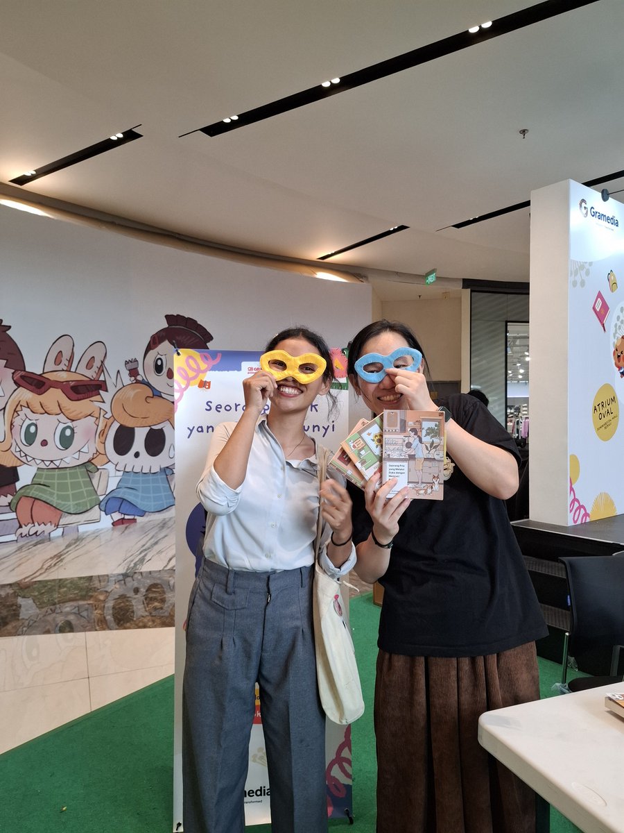 idkujoo's tweet photo. edisi book tour buku barunya dr. Andreas Seorang Anak yang Bersembunyi di balik Topeng Superhero, bersyukur sekali bisa tau karya karya beliau.. https://t.co/sUmjDtkn7M