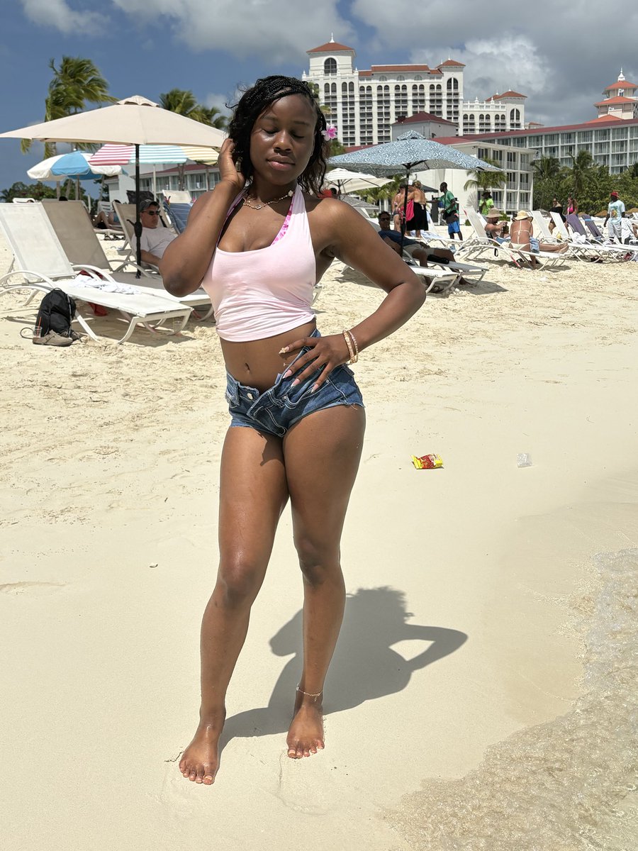 MsMakaii's tweet photo. I went to The Bahamas 🥹🩶 https://t.co/JbfeC5xBpx