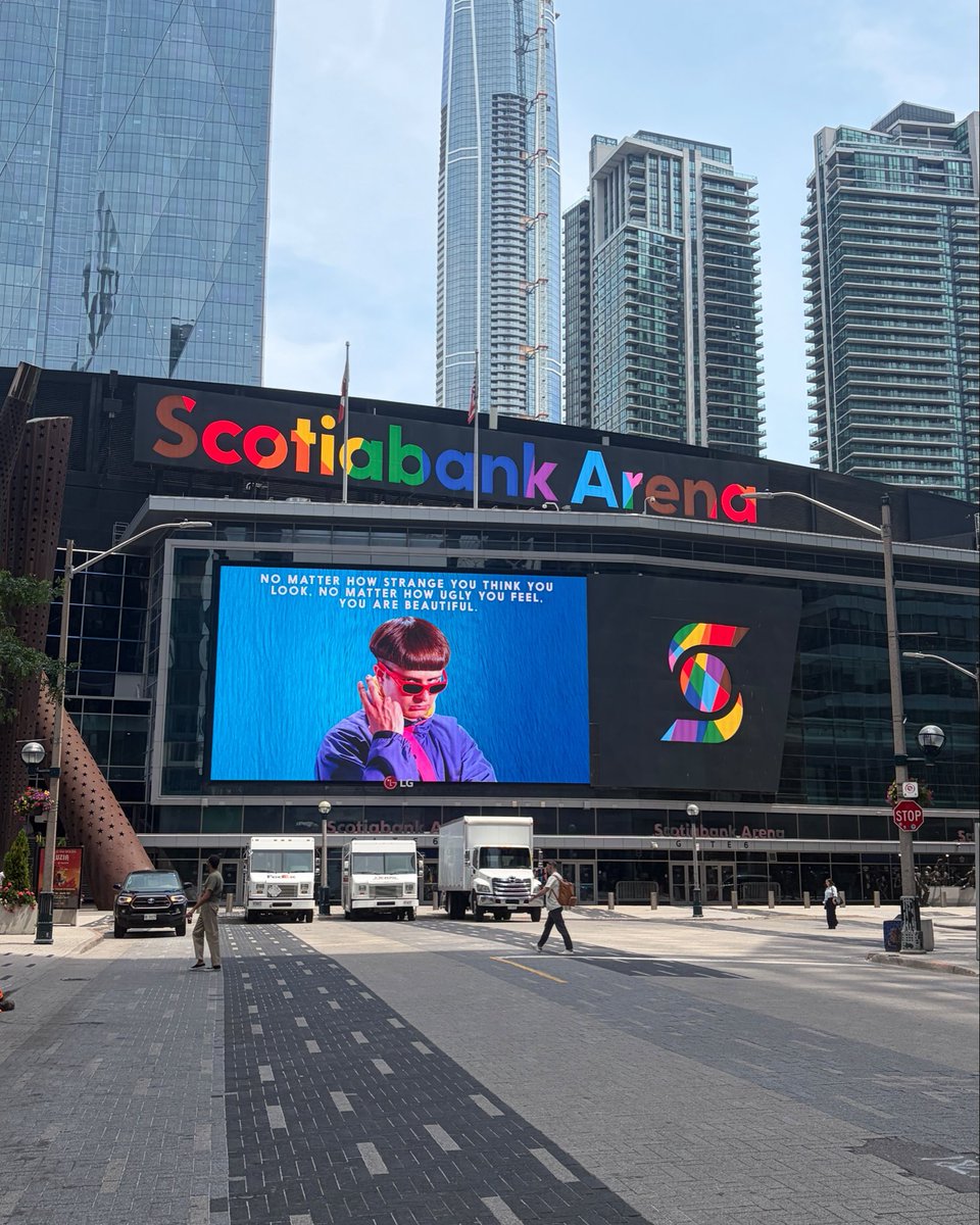 ScotiabankArena's tweet photo. Happy Birthday Oliver 🤍 https://t.co/6lnUpMttiG
