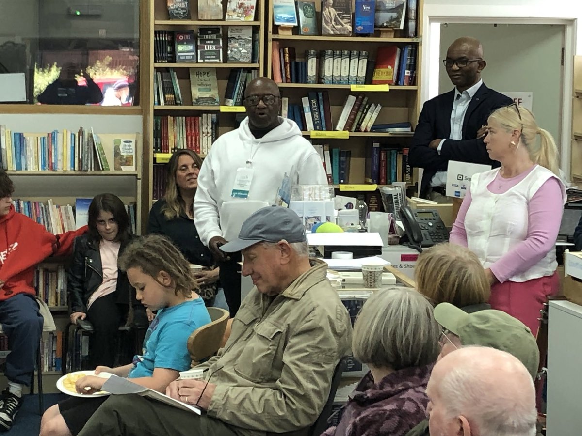 Leeds_Mission's tweet photo. ministry of Leeds City Mission, it's staff and volunteers.
Please also support if you can in whatever way you feel moved to do so, and feel free to pop along to the Hub any time, you will be welcomed!
#JesusIsLord #Godislove #leedscitymission #leeds #armley #LS12 #praiseGoddaily https://t.co/GIwdLIXYnW