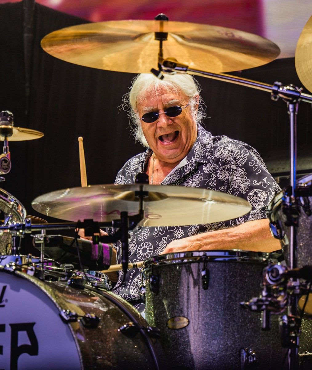 jcjs_joke's tweet photo. Happy Birthday Ian. @TheIanPaice @_DeepPurple #IanPace https://t.co/xhVT0ojTW4