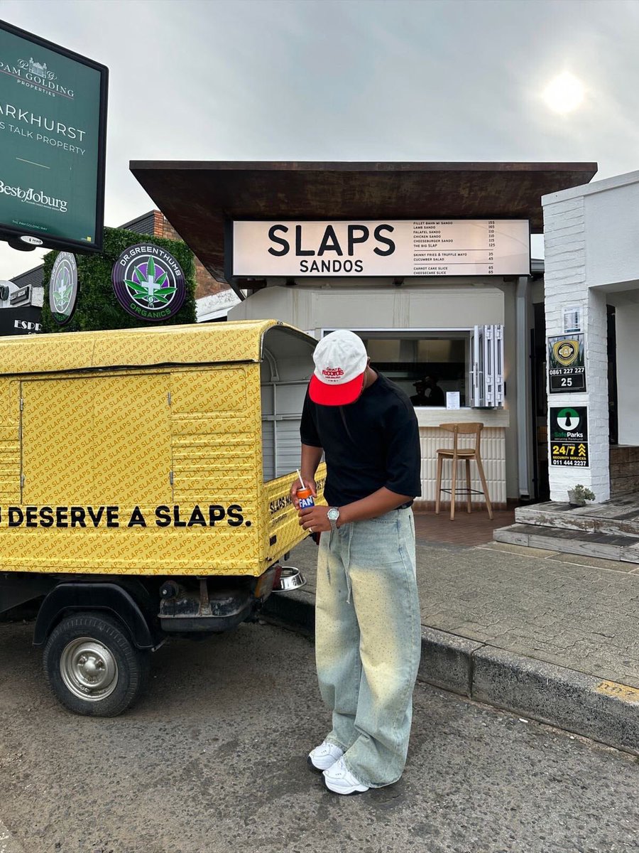 fwsoak's tweet photo. Ball🔥 https://t.co/Wk6fYioKa9