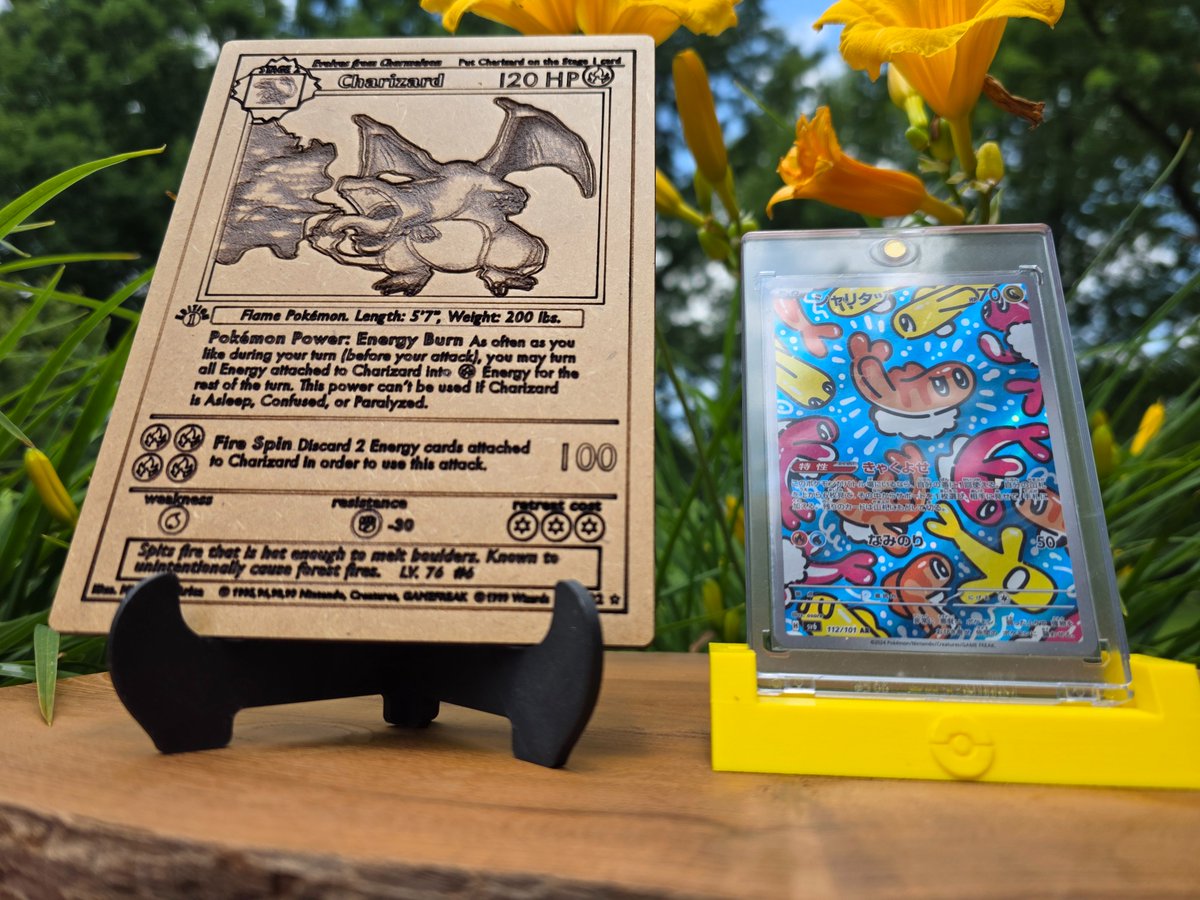 MyLuxuryCards's tweet photo. 🎉 It's Monday... but it's also a short week! 🎉

⚡️Let's celebrate with a flash giveaway!⚡️

One (1) winner will receive EVERYTHING displayed in the pictures!

To Enter:👇
- LIKE ❤️
- RESPOST ♻️
- FOLLOW @MyLuxuryCards 
- Comment: Would you display a poster sized wood Pokémon card on your bedroom wall?
(Yes/No/I prefer the smaller one)

Drawn & Announced July 2nd. International Welcome.