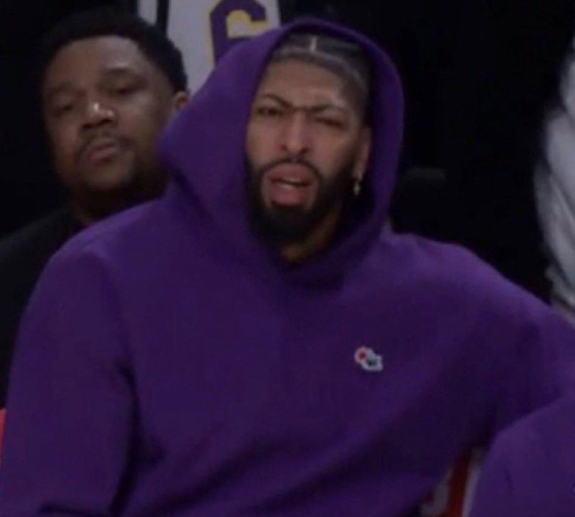 HoyNoSeBebe's tweet photo. @LakeShowYo @ShamsCharania Bronny rn: https://t.co/feWjiHK4xG