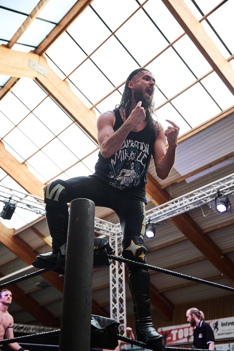 isaac__machado's tweet photo. ʏᴏᴜ ᴍᴀᴅᴇ ᴍᴇ ᴅᴏ ᴛʜɪs
.
.
.
———
📍 @CACC59500
📸 @oceshots
———
#wrestling #prowrestling #indywrestling #prowrestler #cacc https://t.co/G6Ad8jkRMu