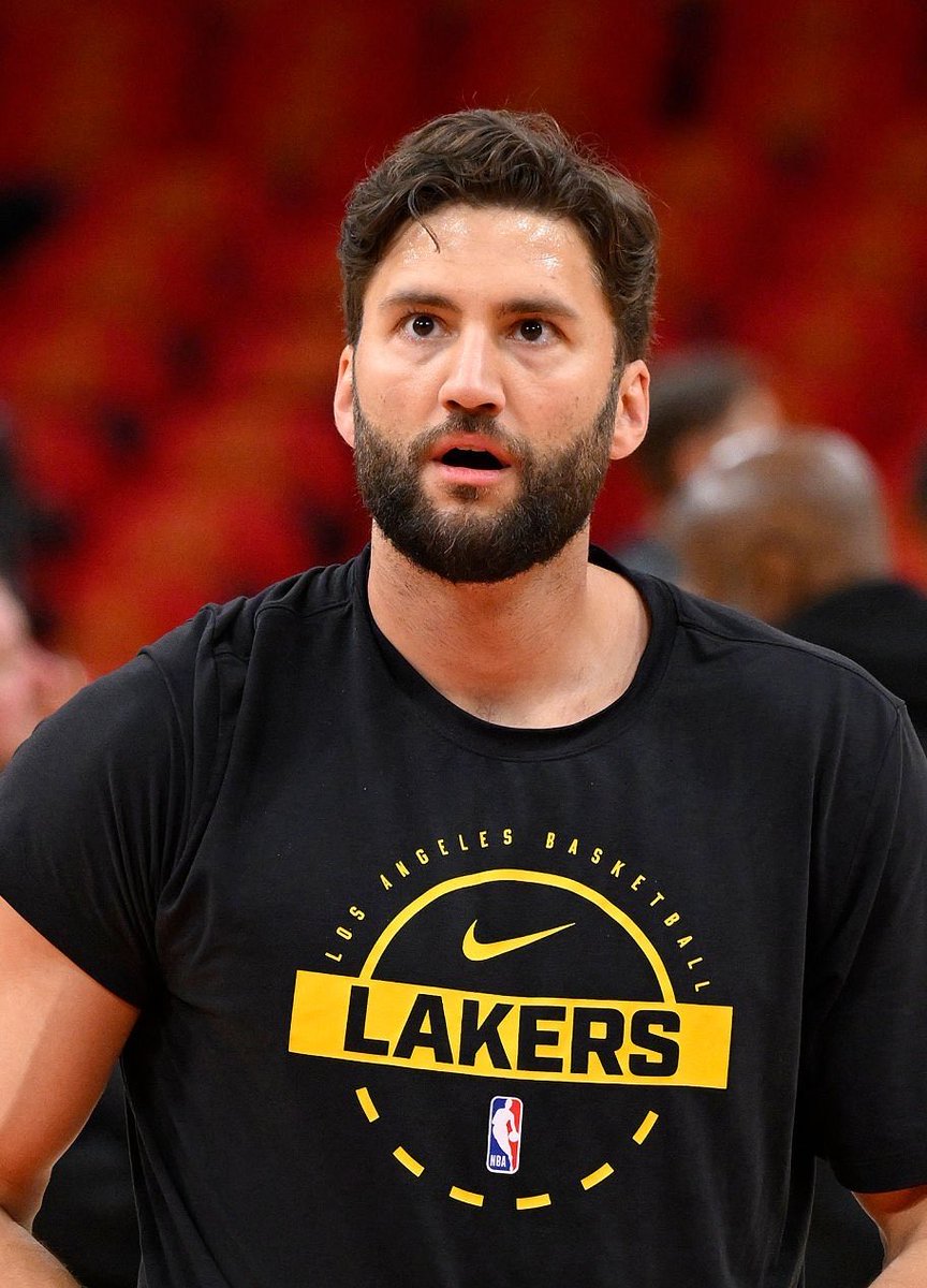 TheDunkCentral's tweet photo. The Lakers could potentially lose another player, with Maxi Kleber exploring a move to the EuroLeague, per @BasketNews_com 

(h/t @LADEig ) https://t.co/MUF1KQ3gLg