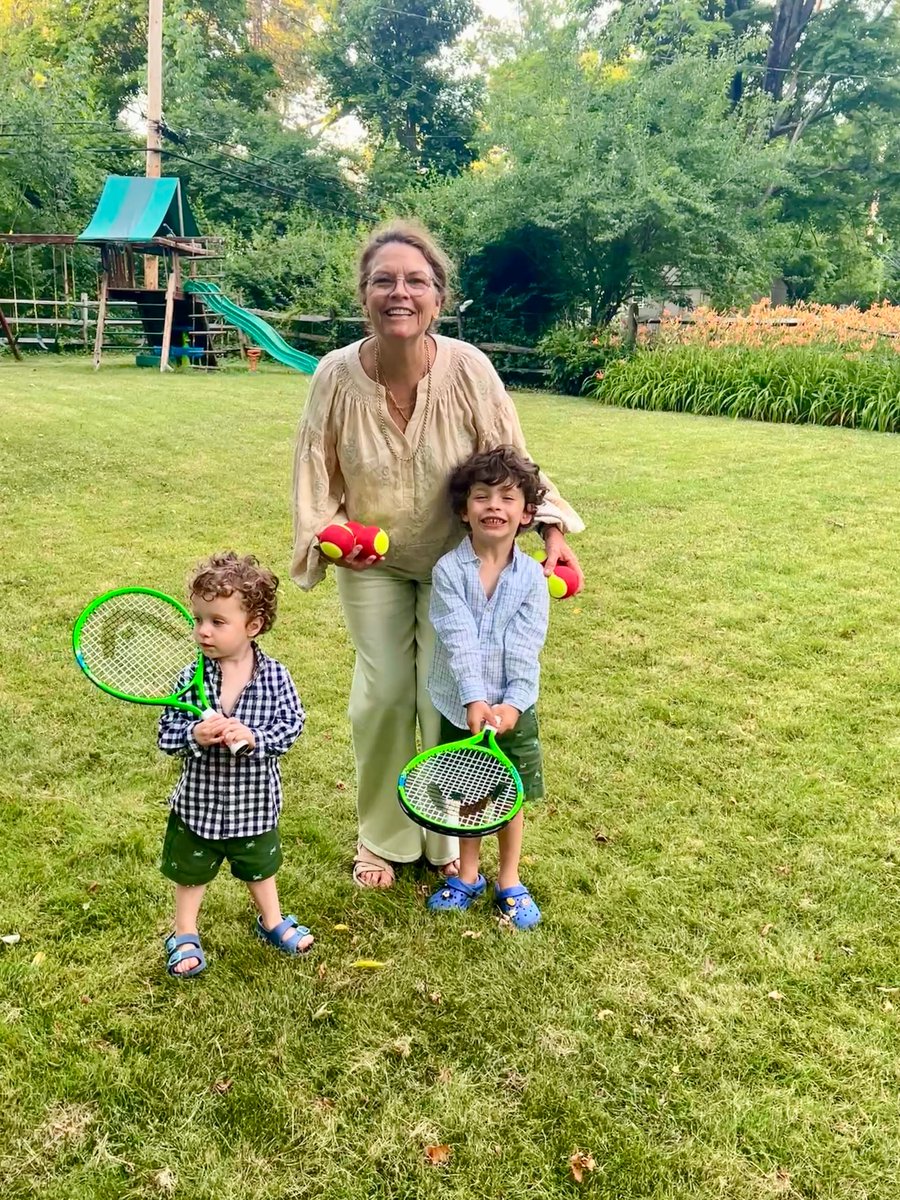 SusanCraigMSWM's tweet photo. I had a great time introducing my grandsons to tennis, one of my favorite sports! https://t.co/9XFmX2UhCd