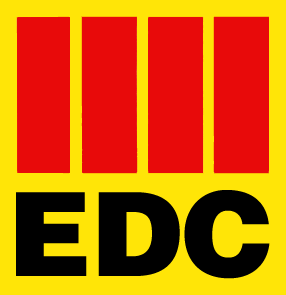 adriapadu's tweet photo. 📊 El retorn d'un nom amb molta història.

L'aparició d'Esquerra Democràtica dins d'ERC té una forta càrrega simbòlica. No és un nom nou: entre 1975 i 1978 ja va existir Esquerra Democràtica de Catalunya (EDC), un partit de centre liberal, catalanista i federalista liderat per Joan Baptista Cendrós.

Aquell projecte va acabar dividint-se en dues direccions. Una part dels seus dirigents, com Ramon Trias Fargas i Macià Alavedra, es van integrar a Convergència Democràtica de Catalunya de Jordi Pujol. Una altra, encapçalada per Josep Pi-Sunyer, acabaria acostant-se a ERC.

Quasi cinquanta anys després, la història presenta una curiosa inversió. El nou corrent Esquerra Democràtica neix ara dins d'ERC, però impulsat principalment per figures procedents de l'espai convergent, com Carles Campuzano o Francesc-Marc Álvaro, després d'anys a CDC i al PDeCAT.

És un moviment que reflecteix fins a quin punt ha canviat el mapa polític català. Durant dècades, ERC i Convergència competien per l'hegemonia del catalanisme. Avui, una part de l'antiga tradició convergent considera que el seu espai polític pot tenir més recorregut dins d'ERC que no pas a Junts.

La història no es repeteix, però sovint rima. Un nom que fa gairebé cinquanta anys va servir de pont cap a Convergència reapareix avui com a porta d'entrada d'antics convergents cap a ERC.