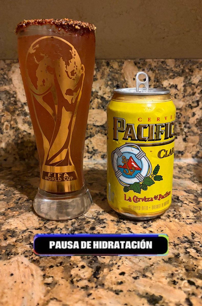 DealinRugs's tweet photo. Pausa de hidratación 🍺🍅 https://t.co/T61YNJCIkA