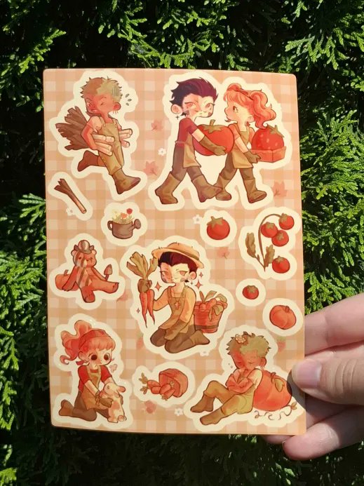 GothFamilyZine's tweet photo. 👻Production Update👻
Surprise!!! It's time to show off the rest of our flat merch! Dosen't it all look so cute💖Keep an eye out on the socials because there's more to reveal tomorrow
#gothfamily #perona #zoro #mihawk #ONEPIECE  #zine #onepiecezine #opzine #fanzine #merchpreview https://t.co/ahplzHqq2s