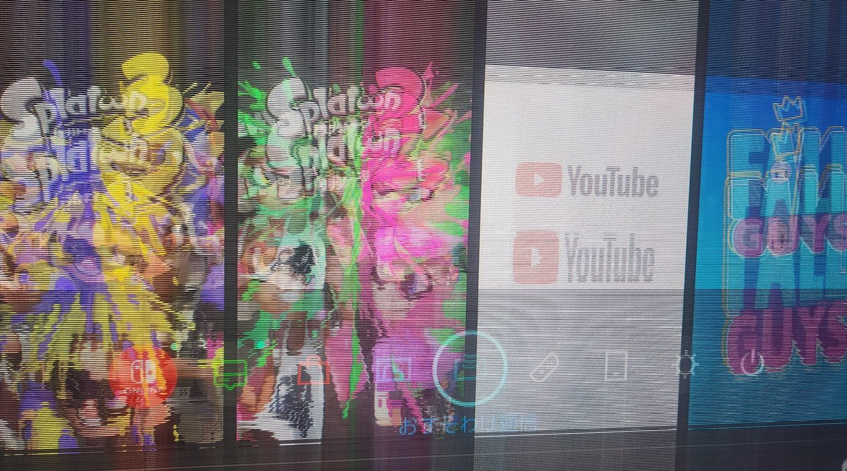 RedLaaav's tweet photo. 時間経ったらモニターなおってるかなと思って試しにSwitchに繋いでみたら…まぁ…治ってるわけないか…🤦‍♀️
良いことなんもないなぁ。
ガッタレが☹️ https://t.co/ZEOIq9oPAy