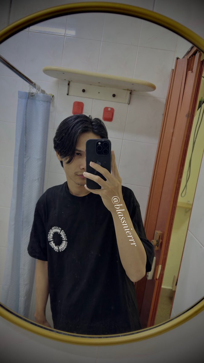 blassnierrr's tweet photo. The face 🌚                                       The deckk 🍆 https://t.co/DjNV3vL2qd