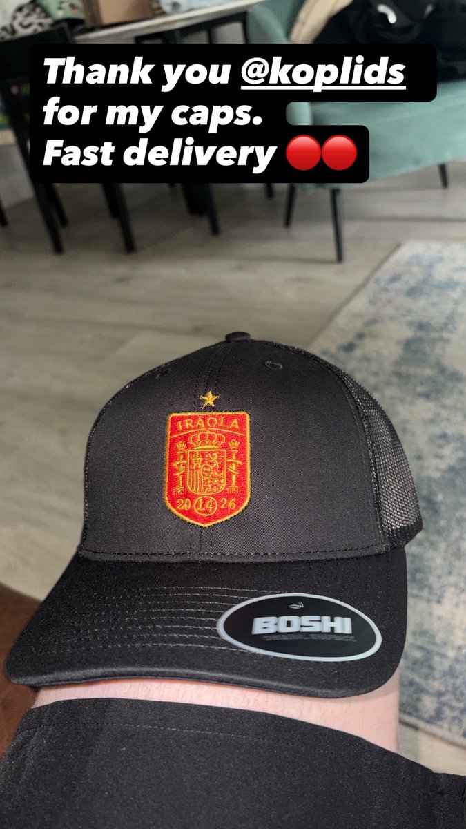 FVAllRedTickets's tweet photo. @KopLids with the quality new caps.
Thank you. #Iraola #Threelittlebirds  #LFC https://t.co/A8SyPlWpoY