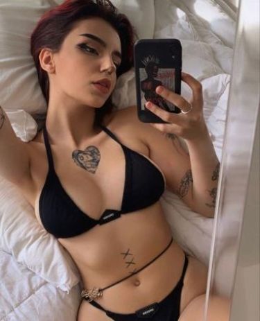 kvllerqween's tweet photo. it's too hot today. https://t.co/6tANx7QmfZ