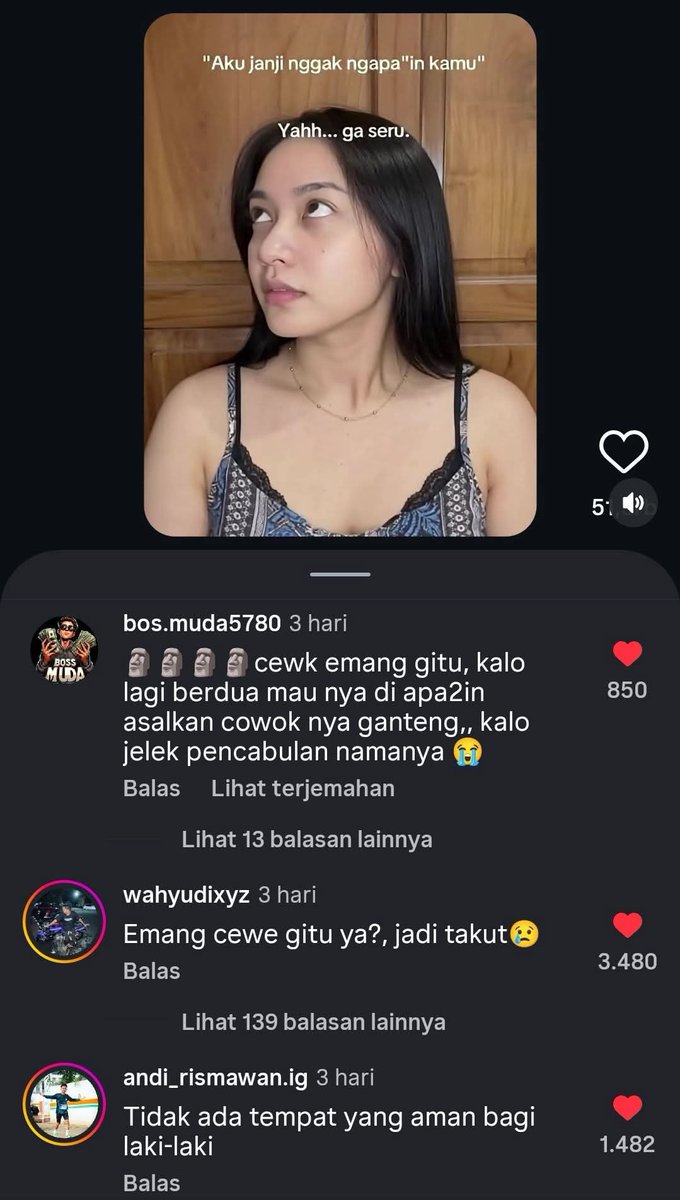 TXTPolisikonten's tweet photo. tidak ada tempat yang aman bagi laki laki 🤣🤣 https://t.co/uMLsl6ZCJP