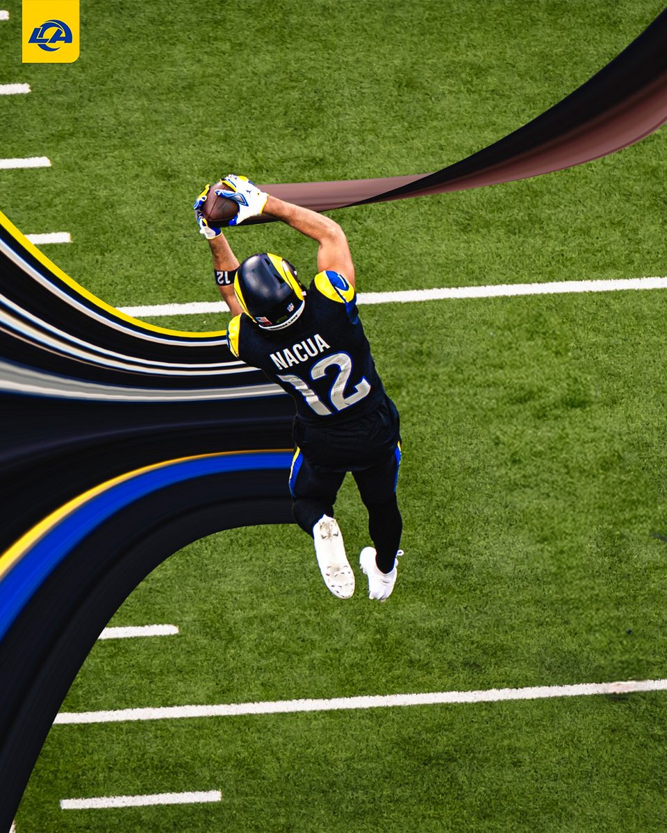 RamsNFL's tweet photo. Warming up for season with a quick stretch 😏 https://t.co/GrKlSloXSG