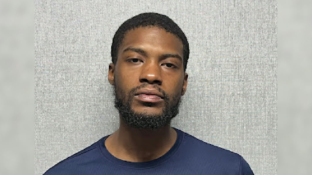coco_anyday's tweet photo. Look at this face. Dayon Neal just got arrested for the FATAL shooting of a man he didn't even know in an MGM parking garage. No motive, just random violence. NO BOND for this one. This is the reality of the streets today! https://t.co/yH2OjacKTK