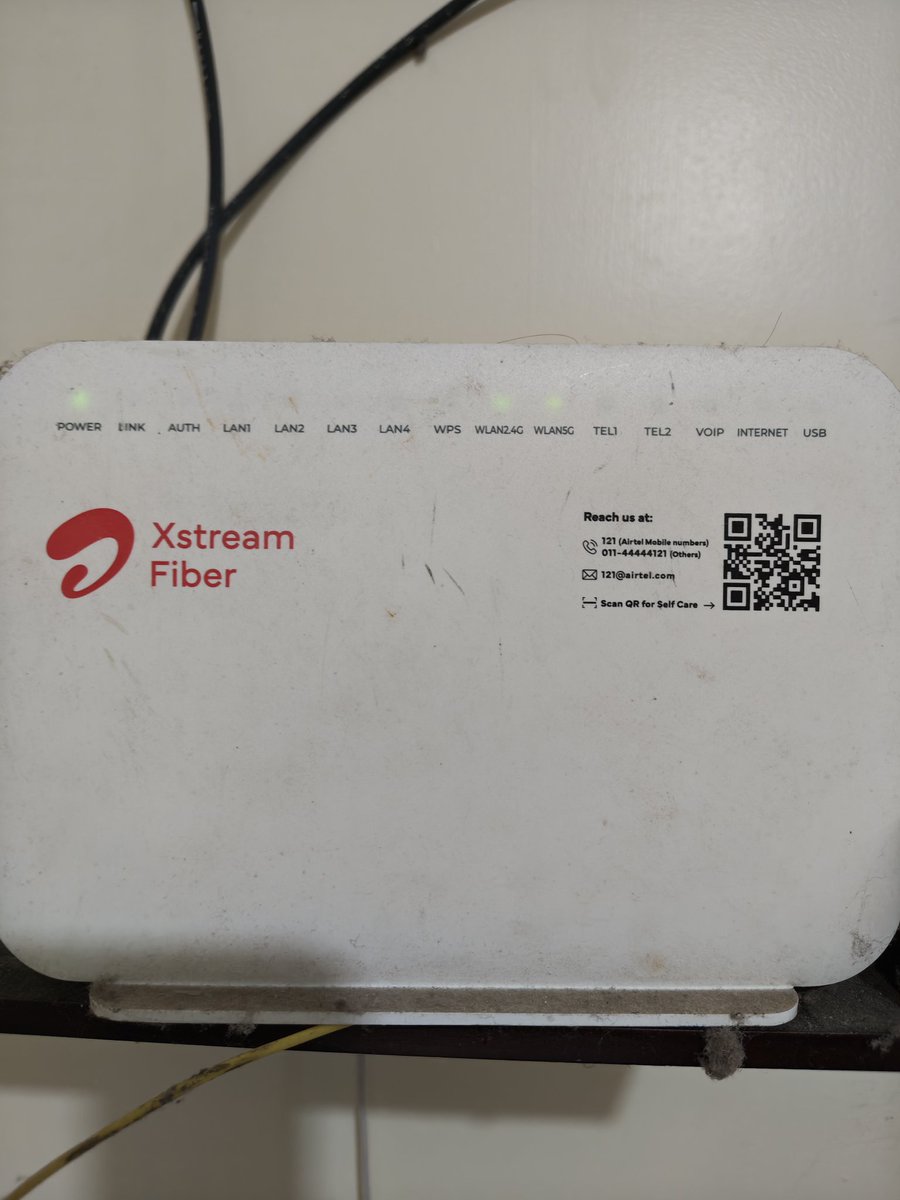 jittunal's tweet photo. @airtelindia @Airtel_Presence @airtelnews 

By looking at this router and looking at the lights if you can think, this case is for the last three days without internet connectivity strangely our upper flat owner same airtel has network connectivity, upon asking to your https://t.co/ZYRCq1oRWY