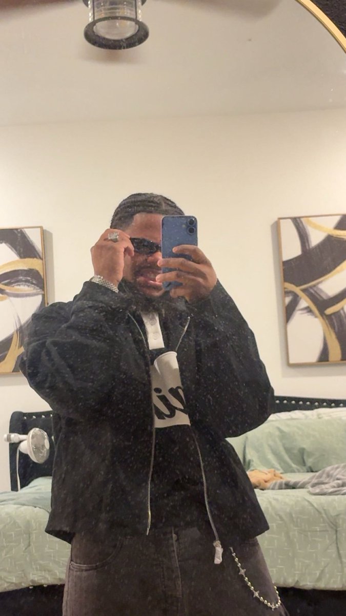 mrptso56's tweet photo. Kanye west 🎚️♟️ #tampa https://t.co/H1FqnobCfb