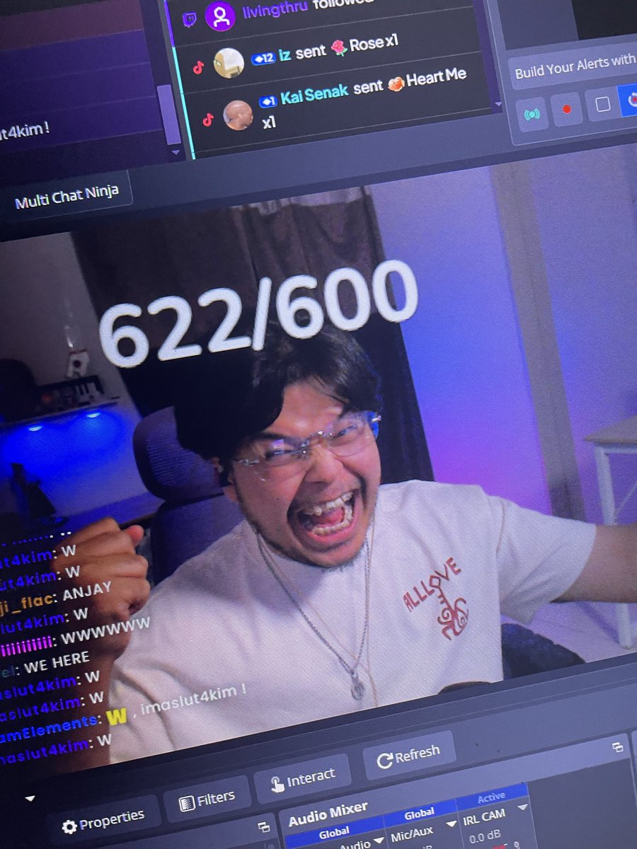 youngteh0's tweet photo. 600++ subs 🥹 another milestone achieved 💛 i love my small community 💪🏼 https://t.co/f7vllogYKW