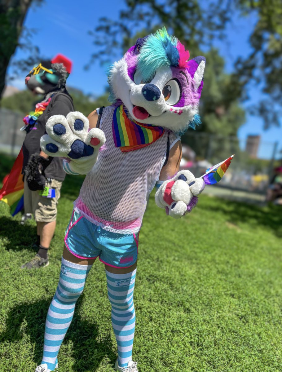 ChasePuppers's tweet photo. Looking for cute boys (and girls) to kiss 

🌈🦄 Happy Pride! 💕 

Never be afraid to be who you are~ https://t.co/I0zlJCkI81