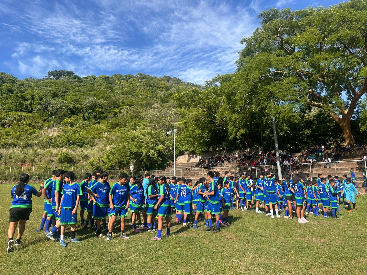 NauterraCA's tweet photo. ⚽ El deporte transforma vidas.

En Nauterra realizamos el 1er Torneo Inter-Sede de las Escuelas Sociodeportivas Luis Calvo Sanz, reuniendo a beneficiarios de La Unión y Conchagua para fortalecer valores, convivencia y trabajo en equipo. 💙

#CompromisoResponsable https://t.co/ROljtG8T4z