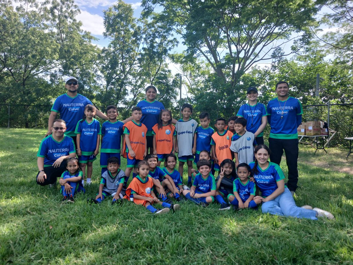 NauterraCA's tweet photo. ⚽ El deporte transforma vidas.

En Nauterra realizamos el 1er Torneo Inter-Sede de las Escuelas Sociodeportivas Luis Calvo Sanz, reuniendo a beneficiarios de La Unión y Conchagua para fortalecer valores, convivencia y trabajo en equipo. 💙

#CompromisoResponsable https://t.co/ROljtG8T4z