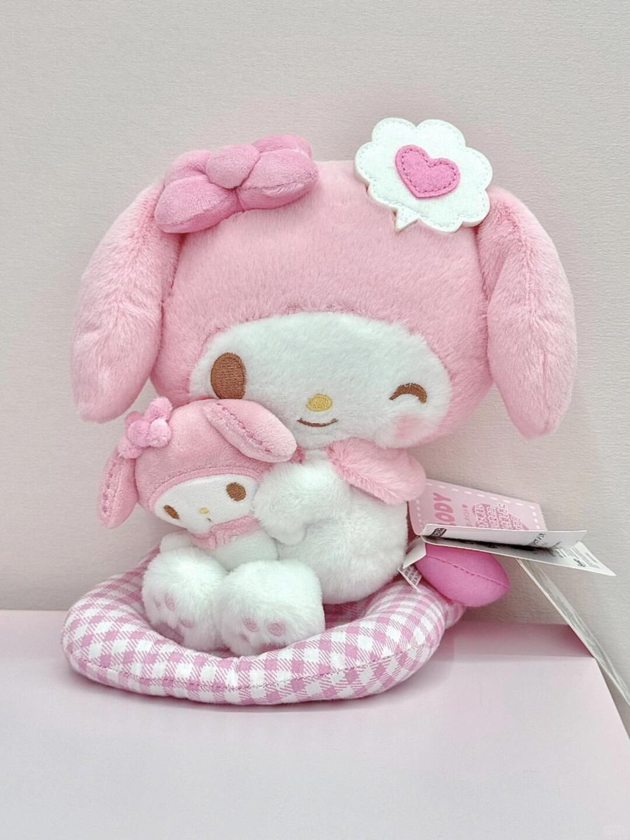 lapafaits's tweet photo. this my melo plushie omg https://t.co/qiKwVUQdrk