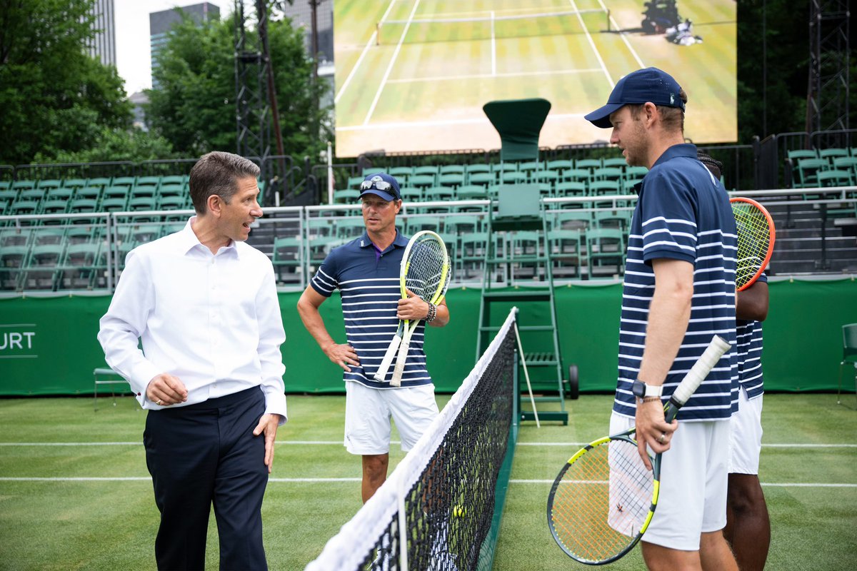 CTurnerFCDO's tweet photo. In a summer of sport, an embarrassment of riches: @Wimbledon centre court in Central Park 🎾 New York.
From tennis to football, golf to Formula 1, sport is one of the 🇬🇧’s great global assets #Wimbledon #GreaterTogether https://t.co/GA5Yd5KCIY