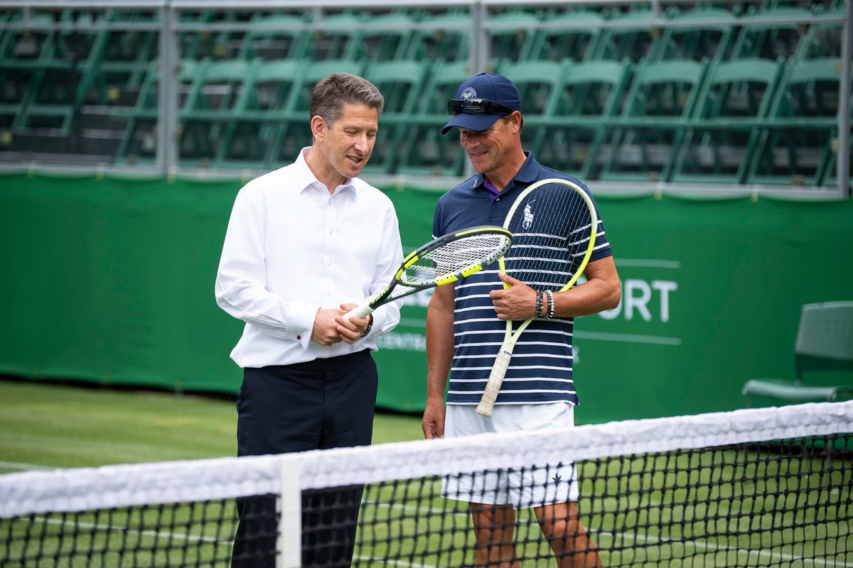 CTurnerFCDO's tweet photo. In a summer of sport, an embarrassment of riches: @Wimbledon centre court in Central Park 🎾 New York.
From tennis to football, golf to Formula 1, sport is one of the 🇬🇧’s great global assets #Wimbledon #GreaterTogether https://t.co/GA5Yd5KCIY