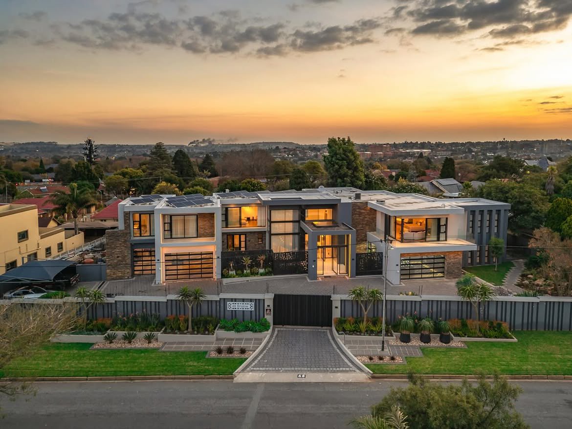 designdeputy's tweet photo. 📍: 10 000 000
💰: Roodepoort Gauteng https://t.co/5W1yX4Vy0O