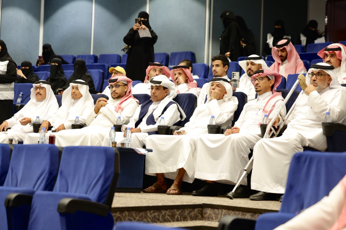 abhachamber's tweet photo. انطلقت بـ مقر #غرفة_أبها  ندوة: "بناء تجربة سياحية مستدامة في #عسير" و التي نظمتها جمعية قمم السياحية  بمشاركة عدد من المستثمرين ورواد الأعمال من القطاع السياحي والتراث الثقافي بمنطقة #عسير

@QTAaseer
#عسير_تقتدي
#هنا_تصنع_الفرص
#غرفة_أبها https://t.co/3XvELLD8wW
