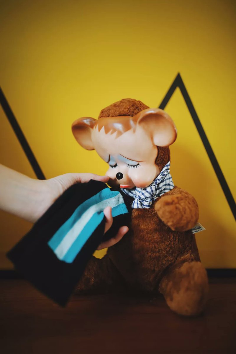 mypresentaaron's tweet photo. Just folded the last load of laundry and found a cute sticky note my kid tucked in a sock: “You’re my favorite hero ” — small wins hit different. https://t.co/RAncLCLdrX