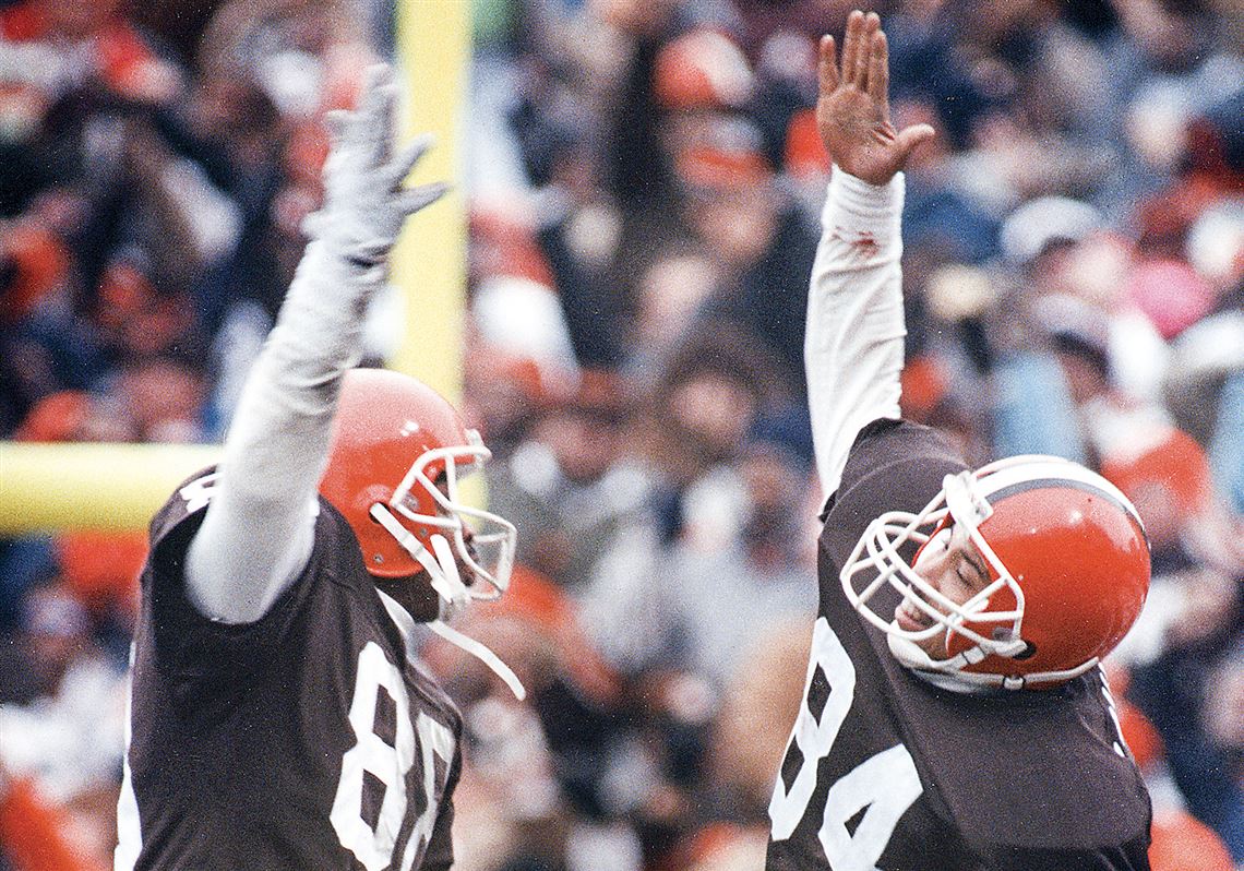 BrownsHistory46's tweet photo. Langhorne &amp; Slaughter #DawgPound https://t.co/e6tCdfaW3J