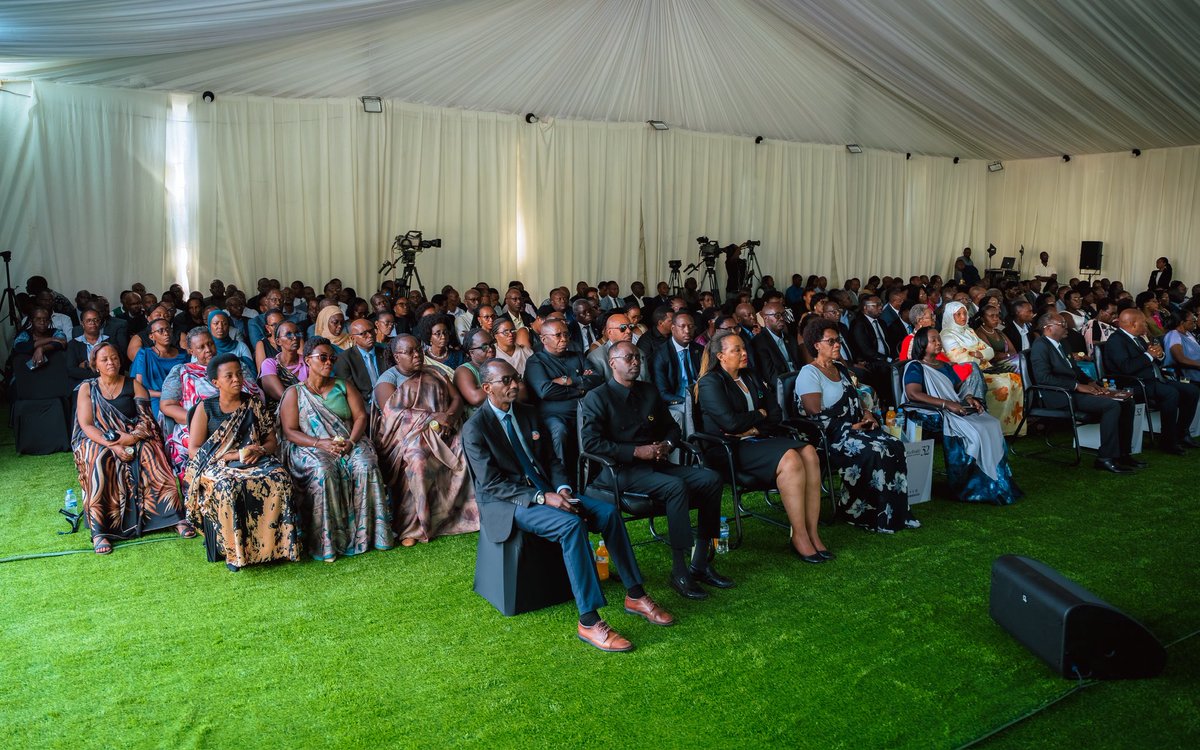 Perezida wa Sena, Dr Kalinda Francois Xavier, yibukije ko mu gihe nk ...